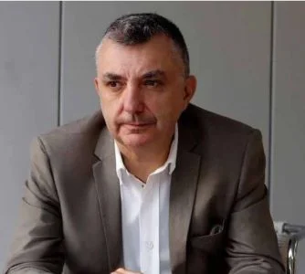 Neşe’nin Kırılgan Yankısı: Manuel
Vilas’la Lirik Bir Yalnızlık